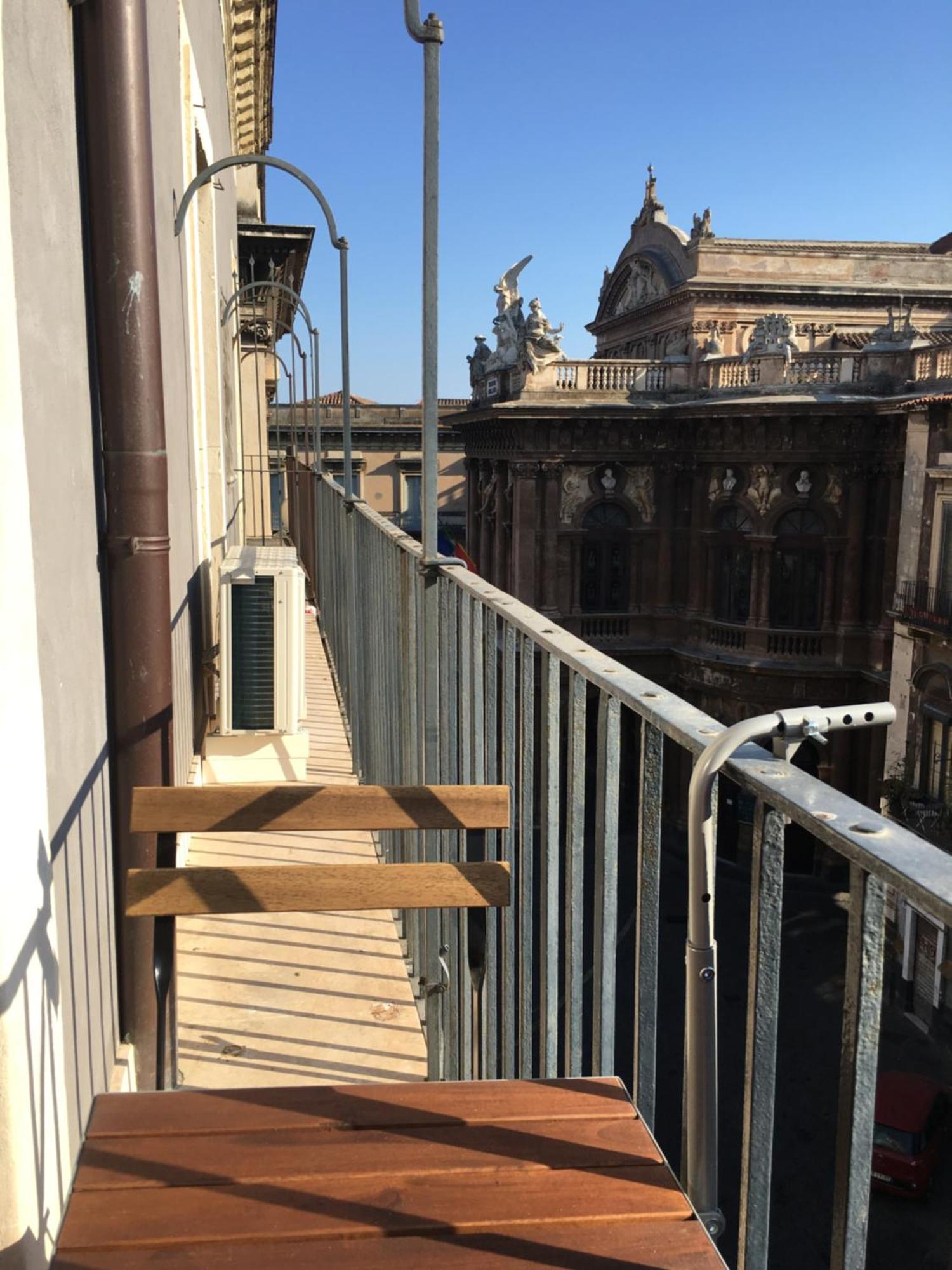 Апартаменты Wonderful Teatro Massimo Bellini Катания Экстерьер фото